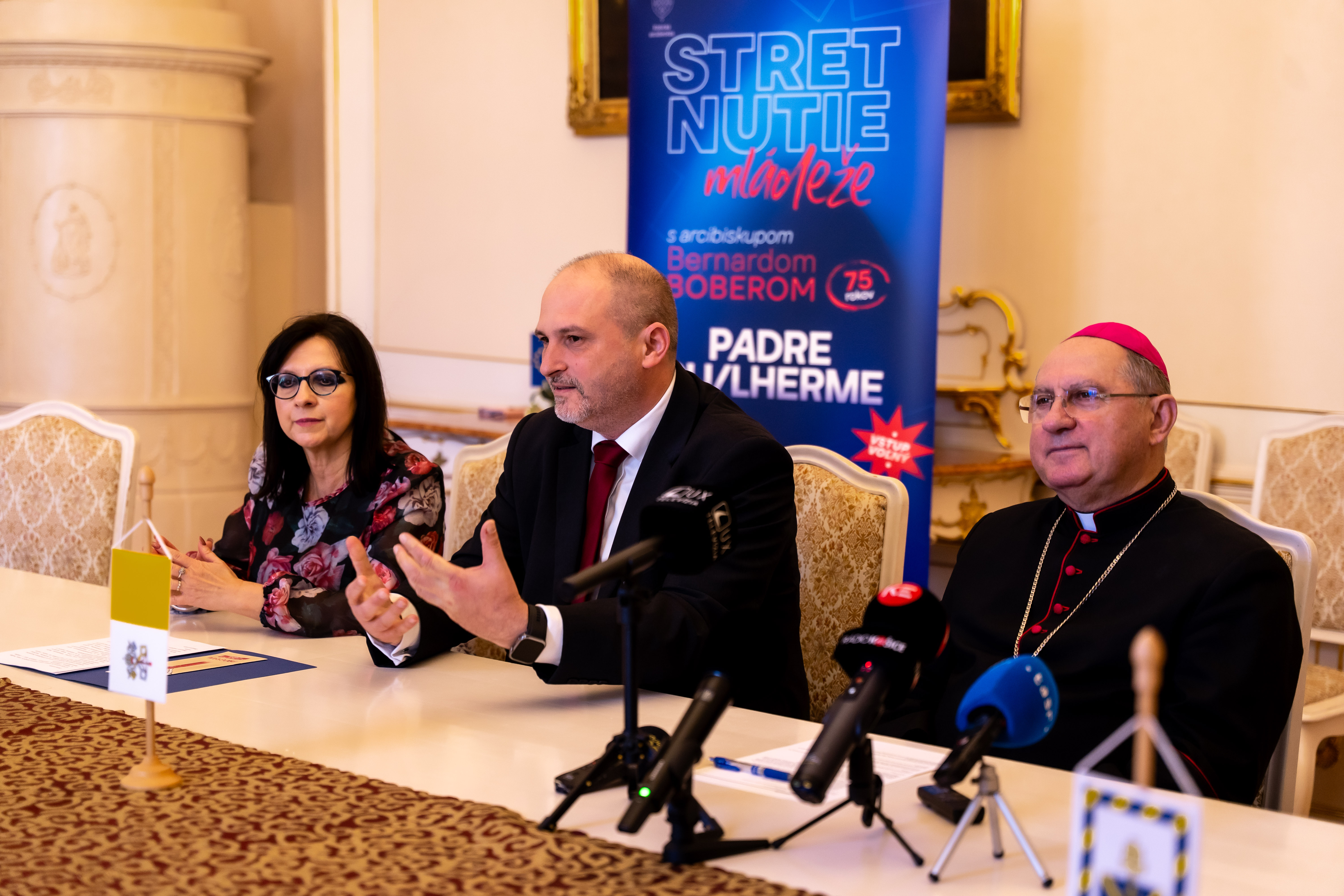 Tlacovy brifing - Arcibiskupsky urad-4